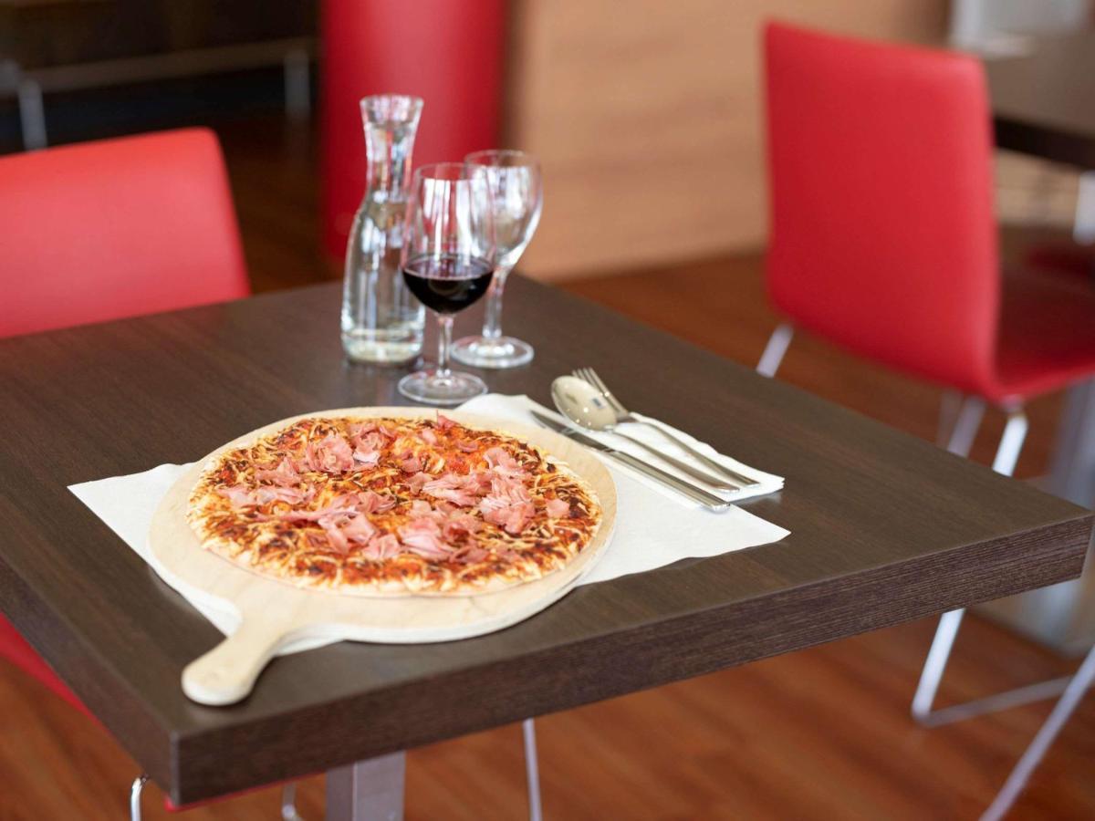 Ibis Fribourg Hotel Екстериор снимка