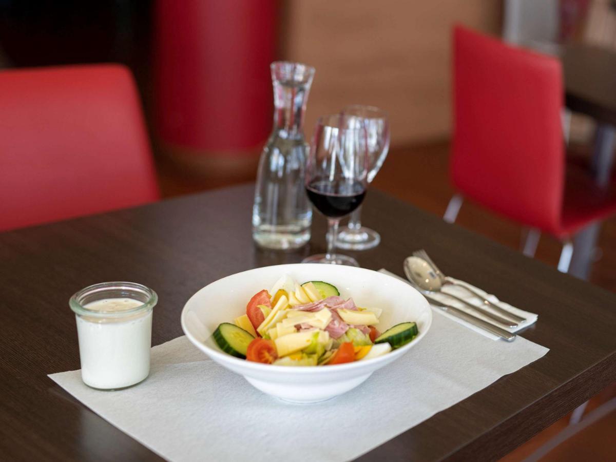 Ibis Fribourg Hotel Екстериор снимка