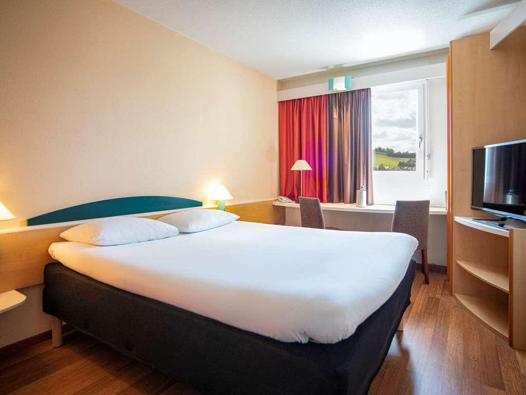 Ibis Fribourg Hotel Стая снимка