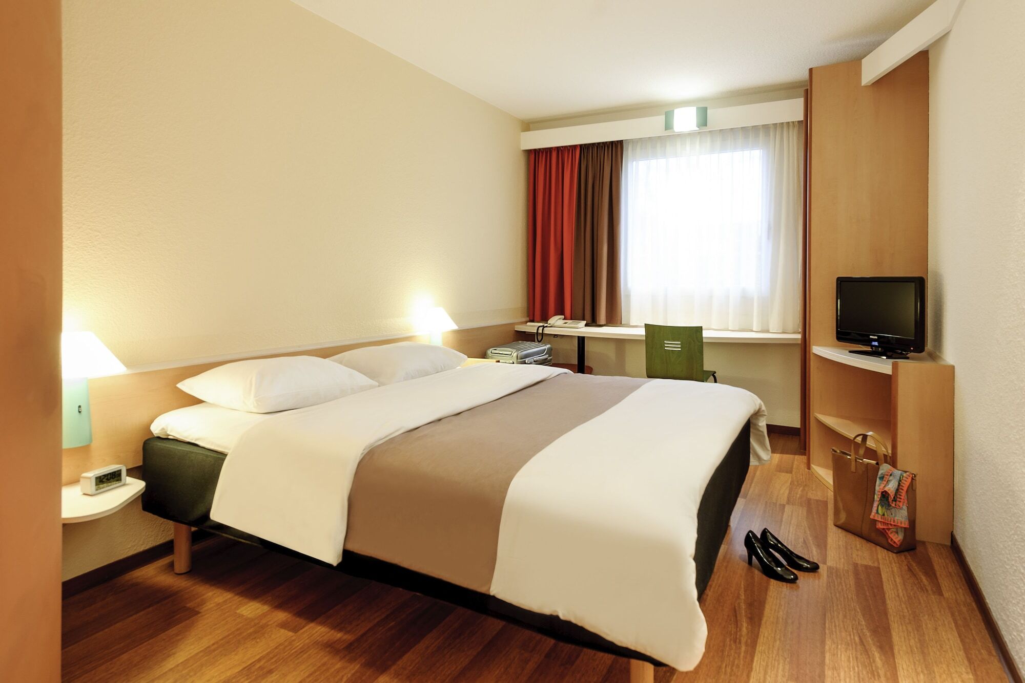 Ibis Fribourg Hotel Екстериор снимка